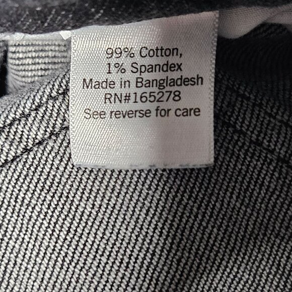 SO High Rise Mom Short Jean Shorts Womens Size 11 Dark Wash Ripped Denim Juniors - Picture 4 of 4